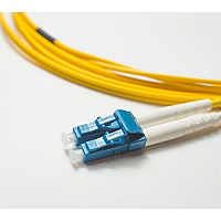 Fiber Cables Direct 1 Mtr Lc/lc Os2 Singlemode Duplex 9/125 Fiber Optic Cable With Corning Glass, Ceramic Ferrules And A Lifetime Warranty (FCDUS70V485A)