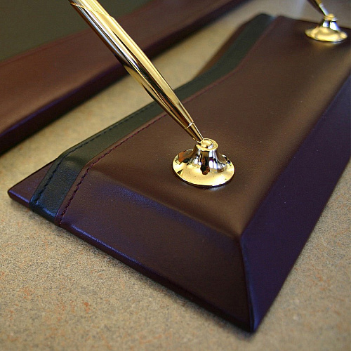 Dacasso Double Pen Stand Leather - Burgundy - 1 Each (A7004)