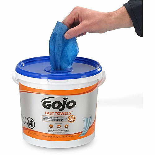 Gojo&reg; Fast Towels Hand/Surface Cleaner 9" Width x 10" Length - White - 225/Tub - 1 Each (629902)