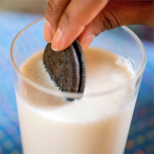 Oreo Chocolate Sandwich Cookies Vanilla - 1 Serving Pack - 1.80 oz - 12 / Box (40600)