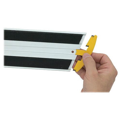 Rubbermaid Commercial Quick Connect Wet/Dry Frame Lightweight - Yellow - Aluminum - 1 Each (Q560YL)