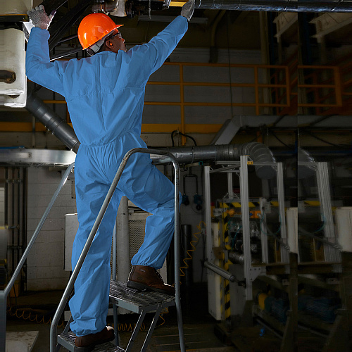 Kleenguard A20 Coveralls - Zipper Front, Elastic Back, Wrists & Ankles Size Extra Large - Flying Particle, Contaminant, Dust Protection - Blue - Zipper Front, Elastic Wrist & Ankle, Breathable, Comfortable - 24 / Carton (58504)