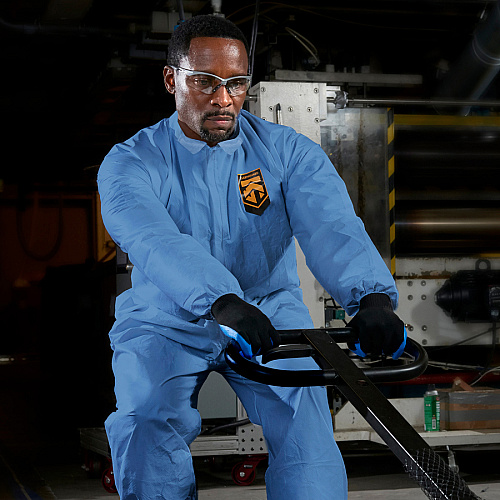 Kleenguard A20 Coveralls - Zipper Front, Elastic Back, Wrists & Ankles Size Extra Large - Flying Particle, Contaminant, Dust Protection - Blue - Zipper Front, Elastic Wrist & Ankle, Breathable, Comfortable - 24 / Carton (58504)
