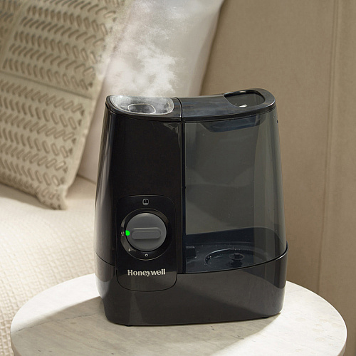 Honeywell HWM845 Warm Mist Humidifier Warm Mist - 1 gal Tank - 520 Sq. ft. - Black (HWM845B)