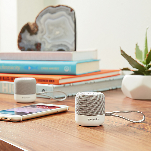 Verbatim Portable Bluetooth Speaker System - White 100 Hz to 20 kHz - TrueWireless Stereo - Battery Rechargeable - 1 Pack (70232)