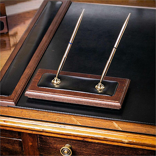 Dacasso Walnut & Leather Pen Stand Leather, Wood, Rubber - Black, Walnut - 1 Each (A8404)