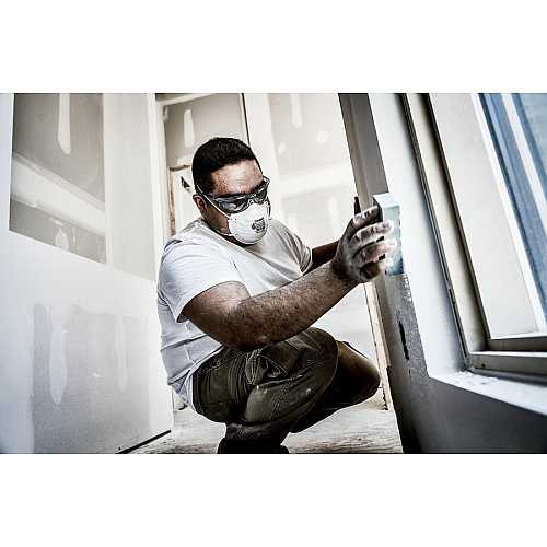 3M N95 Particle Respirator 8200 Masks - 2-Packs Airborne Particle, Mold, Dust, Granular Pesticide, Allergen Protection - White - Disposable, Lightweight, Stretchable, Adjustable Nose Clip - 2/Pack - 12 / Carton (8200H2C)