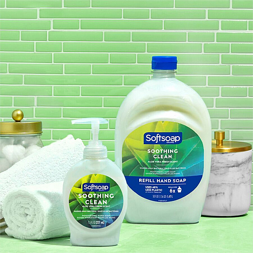 Softsoap Soothing Liquid Hand Soap Pump Aloe Vera Scent - 7.50 fl oz - Pump Bottle Dispenser - Bacteria Remover, Dirt Remover - Hand, Skin - Moisturizing - Pearl - Rich Lather, Recyclable, Paraben-free, Phthalate-free, pH Balanced, Biodegradabl (US04968A)
