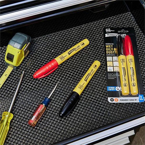 Avery UltraDuty Markers, Chisel Tip, 2 Assorted Markers 5 mm Bold Chisel, Narrow Narrow Marker Point - Black, Red Ink - Polyester Tip - 2 / Pack (29863)