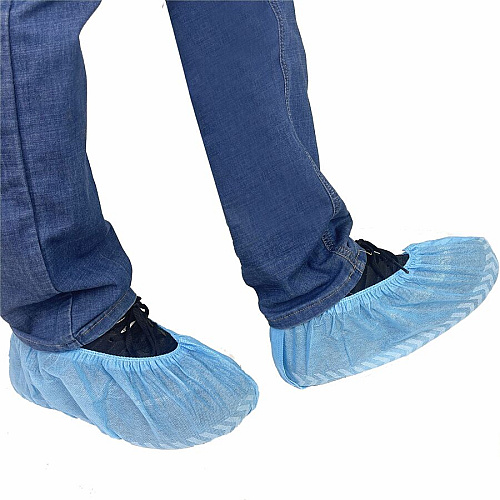 Genuine Joe PolyLite Shoe Covers Recommended for: Hospital, Clinic, Laboratory, Food Processing, Painting - Large - Paint Protection - Polypropylene - Lightweight, Comfortable, Non-skid, Slip Resistant - 150 / Carton (GJO00316)