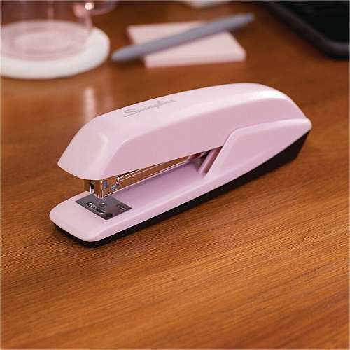 Swingline 545 Standard Desktop Stapler (54513)