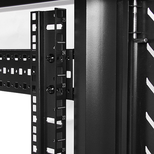 StarTech 32u 19inch Server Rack Cabinet, Adjustable Depth 6-32 Inch, Flat Pack, Lockable 4-post Network/data Rack Enclosure With Casters (RK3236BKF)