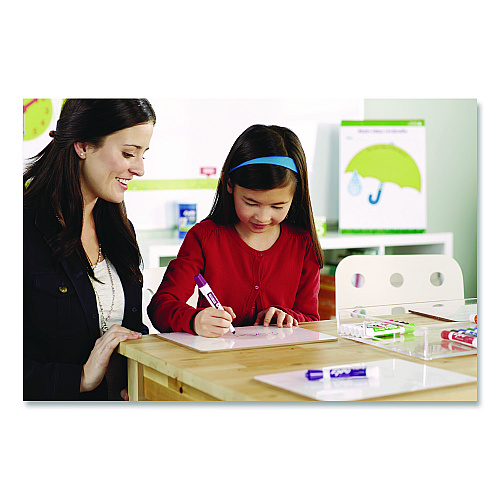 EXPO Low-Odor Dry Erase Marker, Broad Chisel Tip, Assorted Colors, 4/Pack (1927523)