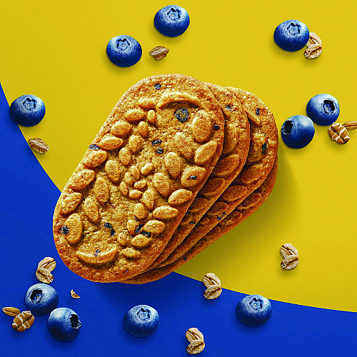Nabisco belVita Breakfast Biscuits, 1.76 oz Pack, Blueberry, 8 Packs/Box, 8 Boxes/Carton (02908)
