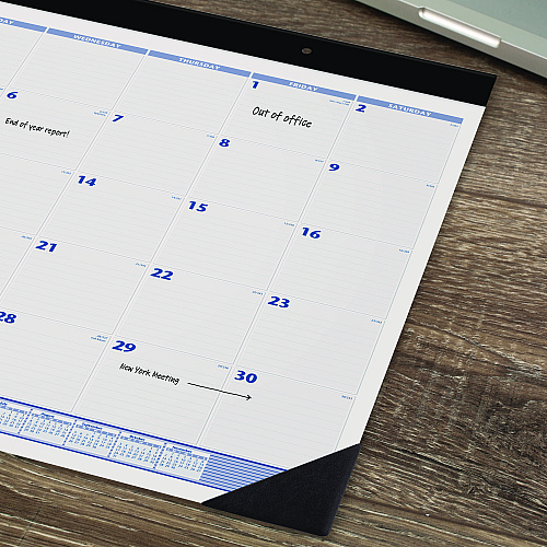 AT-A-GLANCE Desk Pad, 24 x 19, White Sheets, Black Binding, Black Corners, 12-Month (Jan to Dec): 2026 (SW23000)