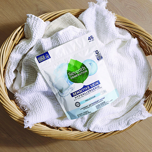 Seventh Generation Natural Laundry Detergent Packs, Powder, Unscented, 45 Packets/Pack (22977)