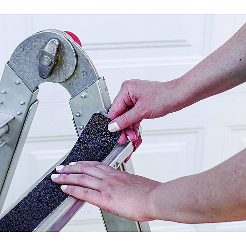 Gorilla Tread Tape, 3" Core, 2" x 10 ft, Black (115944)