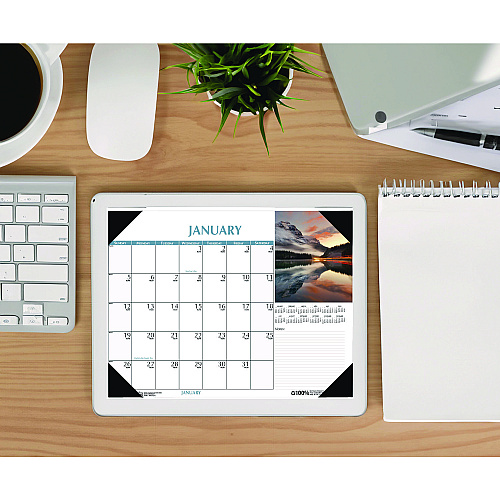 House of Doolittle Earthscapes Scenic Desk Pad Calendar, Scenic Photos, 22 x 17, White Sheets, Black Binding/Corners,12-Month (Jan-Dec): 2026 (147)