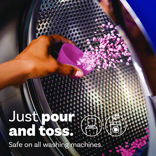 Downy Fresh Protect In-Wash Scent Beads with Febreze Odor Defense, April Fresh Scent, 24 oz Pour Bottle (613969095)