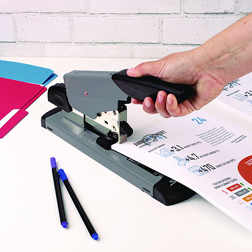 Swingline Heavy-Duty Stapler, 160-Sheet Capacity, Black/Gray (39005)