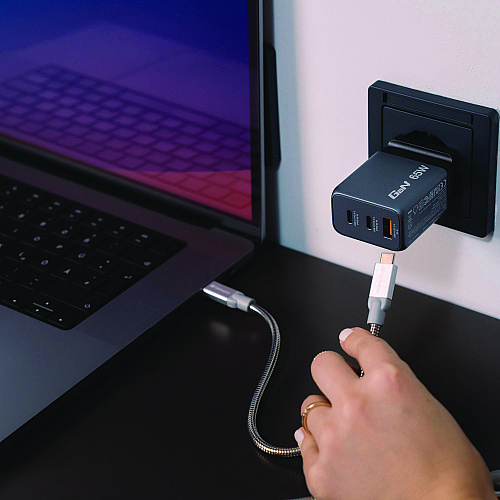 Verbatim 65 W 3-Port GaN Wall Charger, Black/Gray (32201)