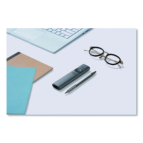 Logitech Spotlight Presentation Remote, Projects 100 ft, Slate (2632837)