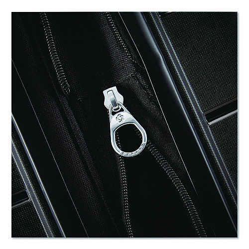 Samsonite Freeform Hard Side Carry-On Suitcase, Four-Wheeled Spinner, 15.25 x 10 x 21.25, Black (782551041)