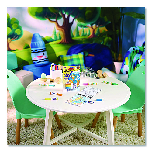 Crayola Bluey Color and Erase Reusable Activity Pad, Includes Three Markers, Ages 3 and Up, 16 Pages (811531)