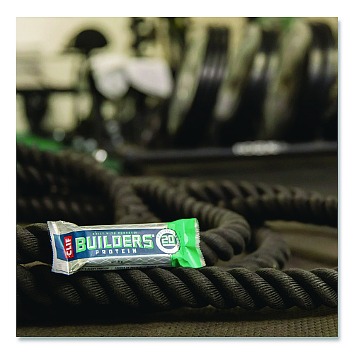 CLIF Bar Builders Protein Bar, Chocolate Mint, 2.4 oz Bar, 12 Bars/Box (CCC160044)