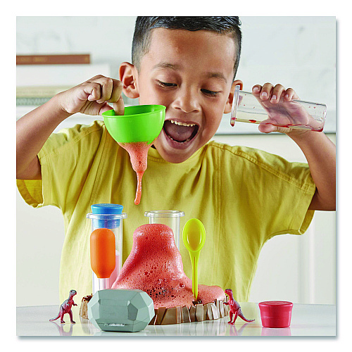 Learning Resources Fizzy Volcano Preschool Science Lab, Grades Pre-K to 2, 13 Pieces (LER2895)