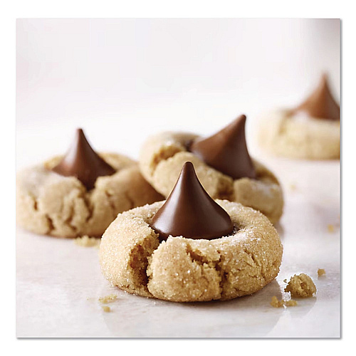 Hershey's KISSES, Milk Chocolate, Dark Blue Wrappers, 60 oz Bag (60194)