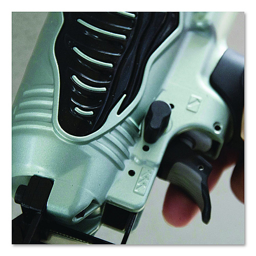 Metabo HPT HPT 2.5" 16-Gauge Finish Nailer with Air Duster (NT65M2SM)