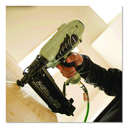Metabo HPT HPT 2.5" 16-Gauge Finish Nailer with Air Duster (NT65M2SM)