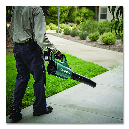 Makita 40V max XGT Brushless Cordless Blower Kit, Reconditioned (GBU01M1R)