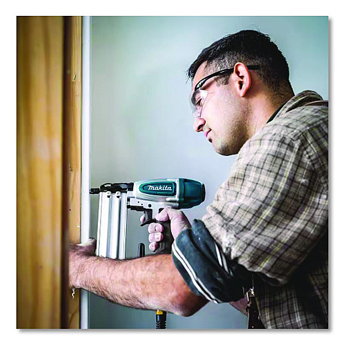 Makita 18 Gauge 2 in Pneumatic Brad Nailer (Reconditioned), 5/8" to 2", Silver/Black/Blue (AF506R)