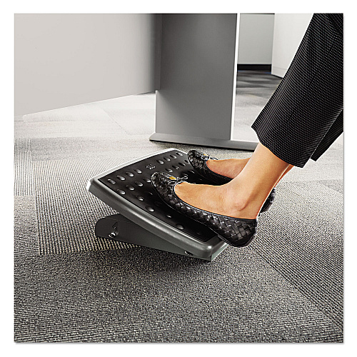 3M Adjustable Height/Tilt Footrest, Nonskid Platform, 18w x 13d x 4 to 4.75h, Charcoal Gray (FR330)