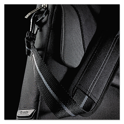 SOLO Pro Slim Brief, Fits Devices Up to 14.1", Polyester, 14 x 1.5 x 10.5, Black (CLA1124)