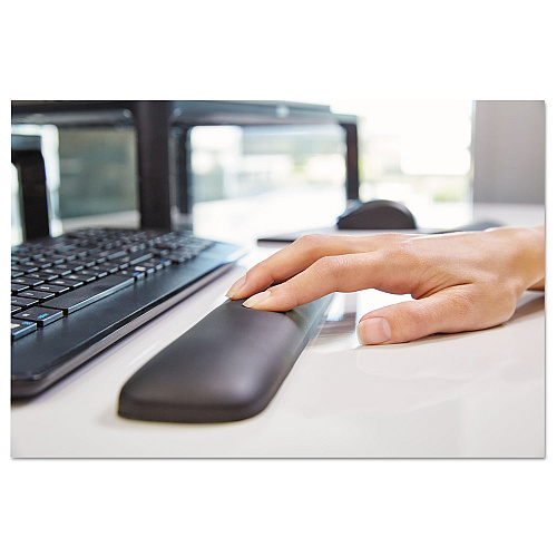 3M Gel Wrist Rest for Keyboards, 19 x 2, Black (WR85B)
