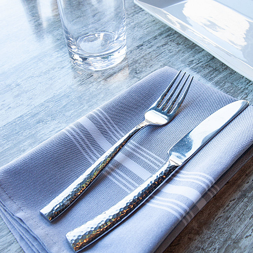 Mariposa Bistro Napkin 18x22 Reverse Gray - Pack Of 12 (RV-BISTRO-GY)