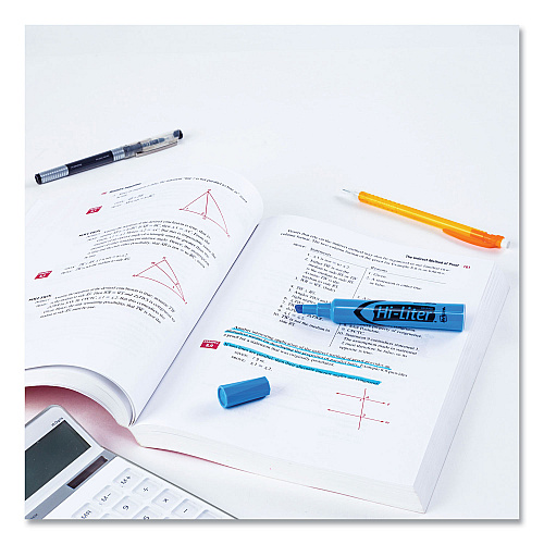 Avery HI-LITER Desk-Style Highlighters, Light Blue Ink, Chisel Tip, Light Blue/Black Barrel, Dozen (07746)