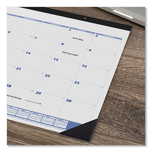 AT-A-GLANCE Desk Pad, 22 x 17, White Sheets, Black Binding, Black Corners, 12-Month (Jan to Dec): 2026 (SW20000)