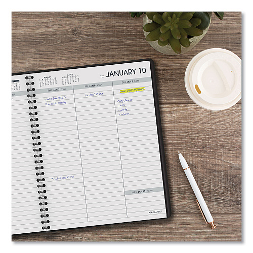 AT-A-GLANCE Weekly Planner Ruled for Open Scheduling, 8.75 x 6.75, Black Cover, 12-Month (Jan to Dec): 2026 (7085505)