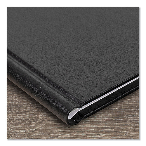 AT-A-GLANCE DayMinder Hard-Cover Monthly Planner with Memo Section, Unruled Blocks, 8.5 x 7, Black Cover, 12-Month (Jan to Dec): 2026 (G400H00)