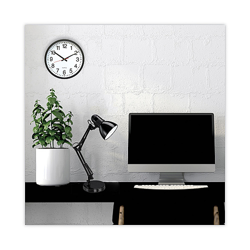 Universal Classic Round Wall Clock, 12.63" Overall Diameter, Black Case, 1 AA (sold separately) (UNV10431)