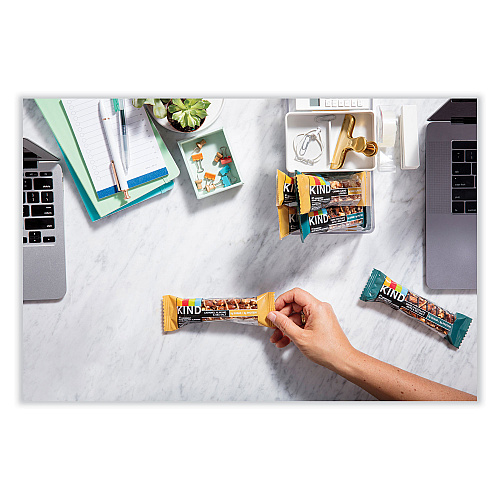 KIND Nuts and Spices Bar, Peanut Butter, 1.4 oz, 12/Pack (27742)