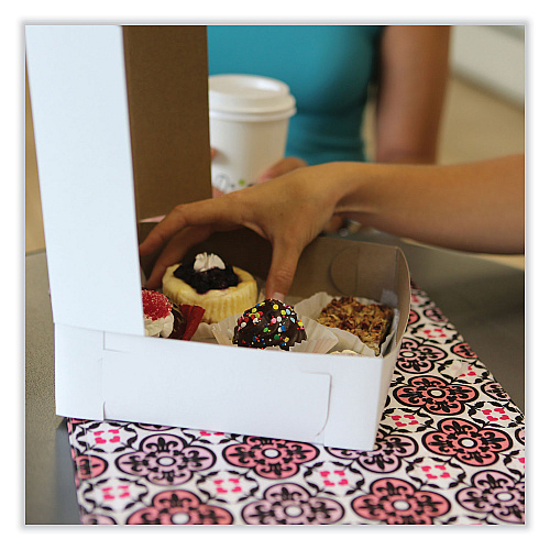 SCT White One-Piece Non-Window Bakery Boxes, Standard, 8 x 2.5 x 8, White, Paper, 250/Bundle (1533)