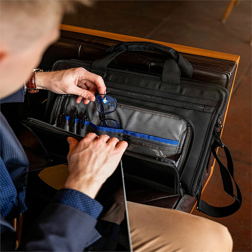 Samsonite Carrying Case (Briefcase) for 15.6" Notebook, Tablet, Smartphone - Black 1680D Polyester, Ethylene Vinyl Acetate (EVA) Body - Fleece Interior Material - Handle, Carrying Strap - 1 Each (1407091041)